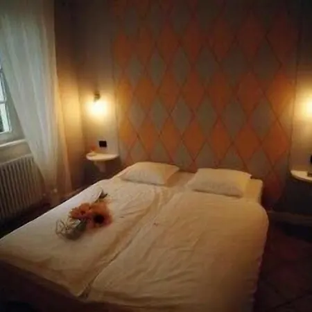 فندق Casa Arizzoli كانوبيو