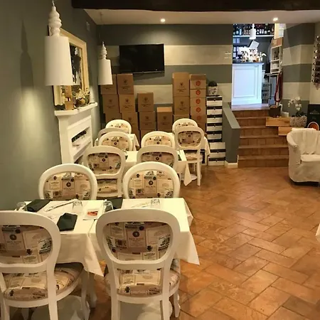 Casa Arizzoli ホテル 3*